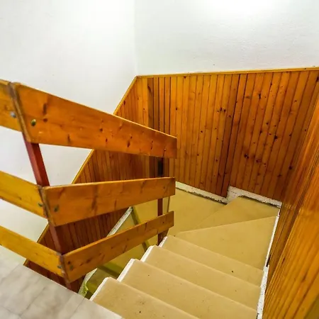 Two Bedroom Fani شقة *