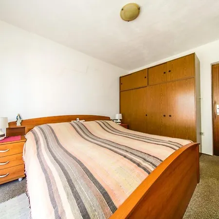 Two Bedroom Fani شقة *