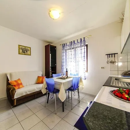 Two Bedroom Fani * بوستيرا