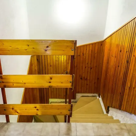 Two Bedroom Fani بوستيرا